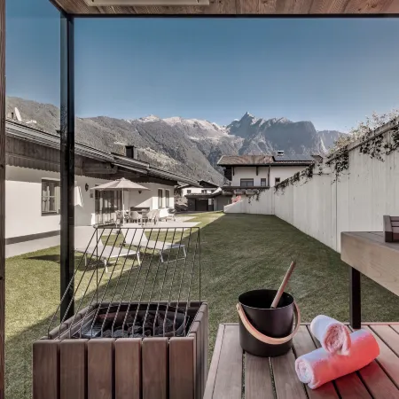 Chalet Pirchhof Inklusive Sauna Отели в г. Заутенс