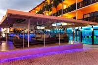 Garden Hotel & Resort - bar