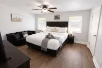 Stylish Villa-Near Stadiums, Large Pool,Pool Table