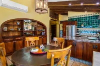 Oceanfront Condo With Pool, Balcony, Amazing Views, Washer/dryer, & Partial AC