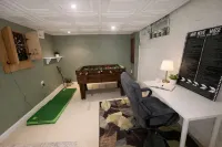 Best Location 5 BD Spacious Family Home- Indianapolis IN - Bungalows
