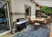 10-guest Holiday Villa With Private Pool