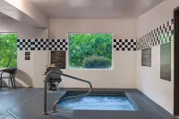 The Newberry Hotel Bend, Tapestry Collection by Hilton - Hot Tub