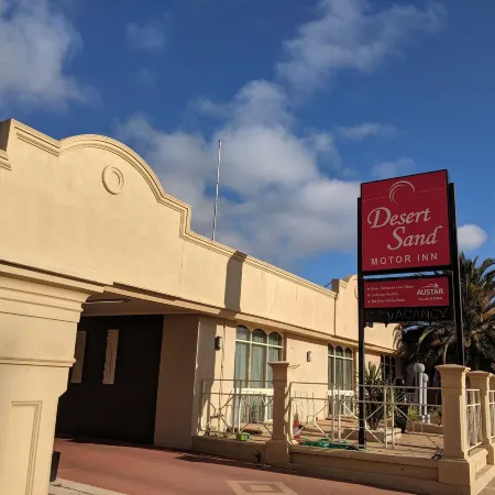 Desert Sand Motor Inn