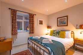 Walpole Bay 2 bed Stunning Garden Apt By ADLIV