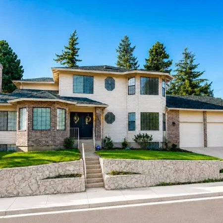 Spacious 5,000+ sq ft house, Close to PDX Airport