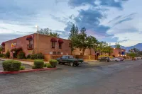 Comfort Suites at Sabino Canyon - parkir