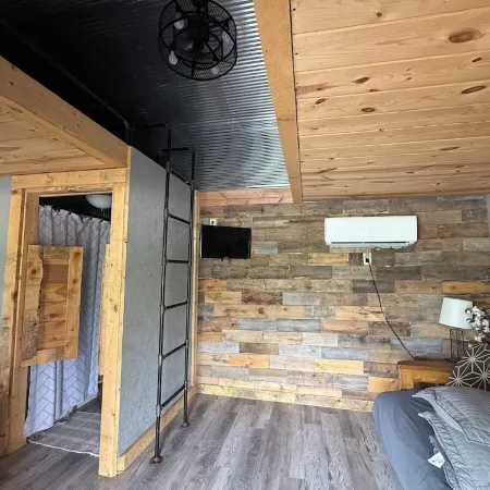 Cottonwood Cabin - Cozy Retreat w/ Fire Pit & 150 Acres