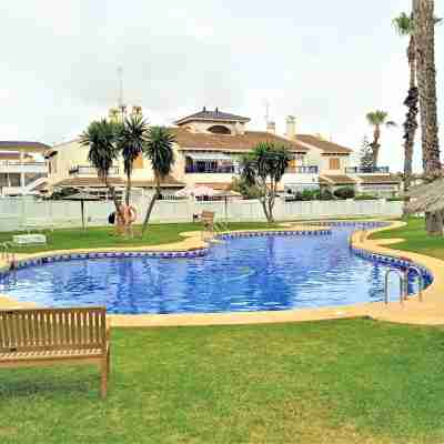 Semi-detached villa in private residential with pool Fitness & Recreational Facilities
