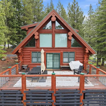Log Cabin With Shou Sugi Ban Fireplace - Vh401 4 Bedroom Home