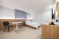 Geoje Dongbeck Hotel Gohyeon - 3つ星