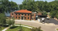 Hatchery Riverside Hotel & Event Venue