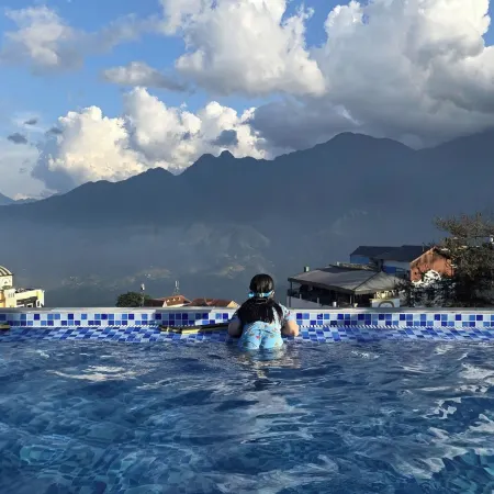 Azalea Sapa Hotel