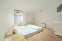 Coins Hostel Tenjin