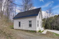 Peaceful All-season Getaway for Families in Ludlow - Homestays