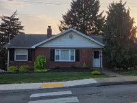 Charming retro house on University Ave, walking distance from WVU Stadium. - 3-stjärniga