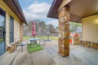 Tulsa Area Home w/ Fenced Yard: Pets Welcome! - Homestays