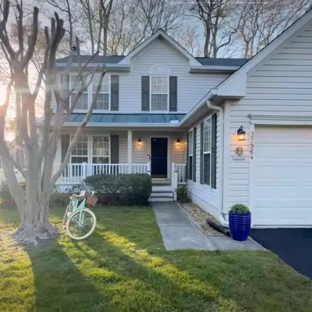 Free Daily Activities, Bikes,Grill, Pool&Tennis, Bhchairs, 5 Minutes from Beach!
