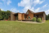 Private Lake Access: Spacious Plymouth Hideaway! - 3-Star