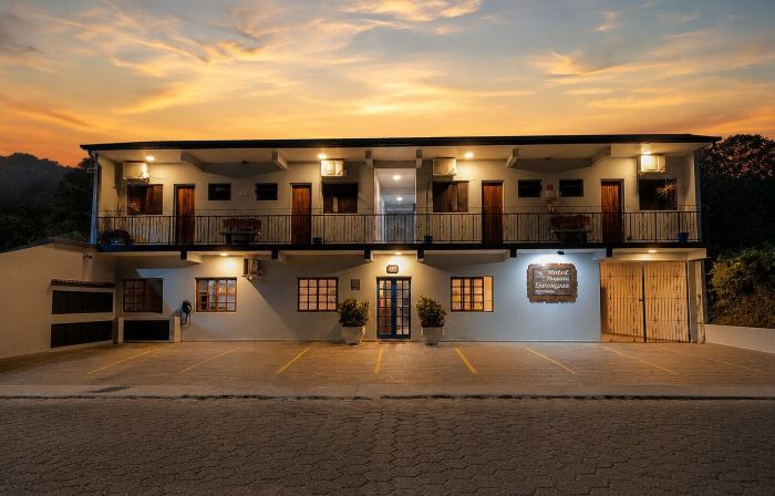 Hotel Pousada Garoupas