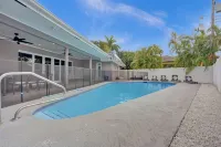 Luxury 6BR Villa Near Hollywood - Private Pool