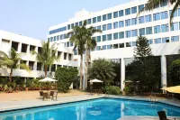Hotel Maurya - piscina