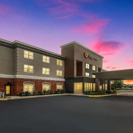 La Quinta Inn & Suites by Wyndham Knoxville West