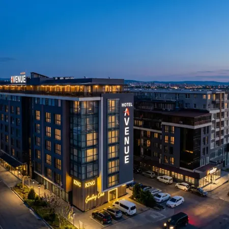 Avenue Hotel