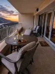 Updated 1Br/1BA - "Hillside Getaway" - 3-Star