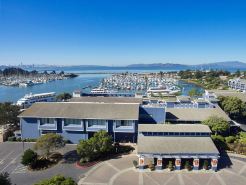 DoubleTree by Hilton Hotel Berkeley Marina
