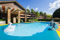 Days Inn by Wyndham Pigeon Forge South - piscina