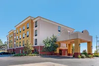 Comfort Inn & Suites - Parkering