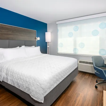 Tru by Hilton Wilmington