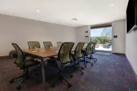 Home2 Suites by Hilton Petaluma - Kitchens