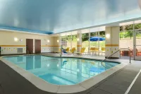 Fairfield Inn & Suites Athens - Swimmingpools