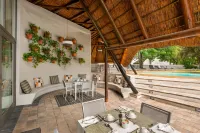 Protea Hotel Oudtshoorn Riempie Estate - พร้อมWifi