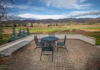4BD Private Arrowhead Home on Golf Course - Boutique