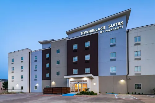 TownePlace Suites Weatherford - parkir