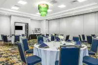Hilton Garden Inn Fort Wayne North - parking