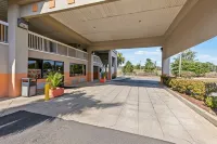 Magnolia Inn Townhouse Hattiesburg MS I-59 - parking