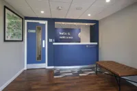 Travelodge Bedford Marston Moretaine - Parking