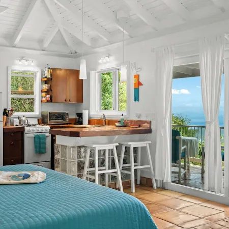 Sea Cottage - Charming and Romantic with a Stunning View