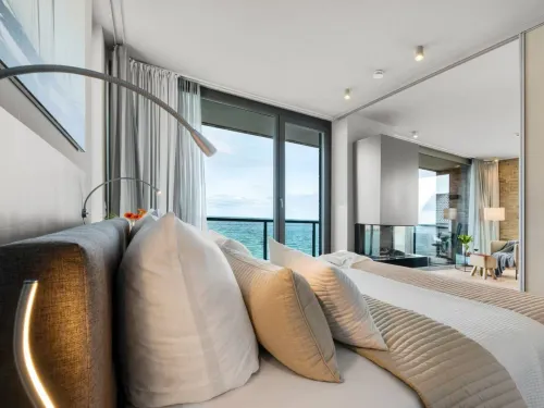 Home Port 1st Floor - Boutique