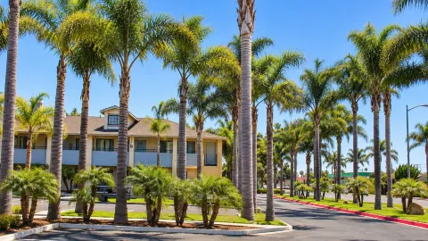 O'Cairns Inn and Suites in Lompoc