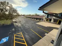 Days Inn by Wyndham Vernal Southwest - parking