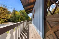 Loose Moose Lodge – Family Chalet, Fireplace, Ski! - 샬레 호텔