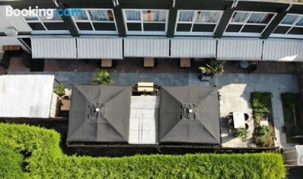 Hotel Exterior Hotel Rooms Photo