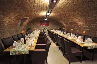 Hotel Palatina "Hotel-Restaurant" Hotels in der Nähe von Pfälzer Weinsteig bei Deidesheim