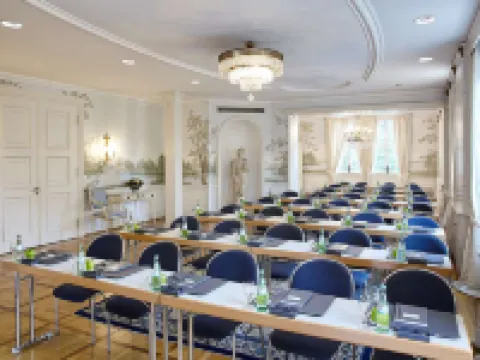 โรงแรมอัลทอฟฟ์ เฟิร์สเทนโฮฟ เซลเลอ โรงแรมในเซลเลอ