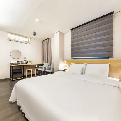 โมโม โรงแรม โรงแรมใกล้ไอแลนด์ แคสเซิล